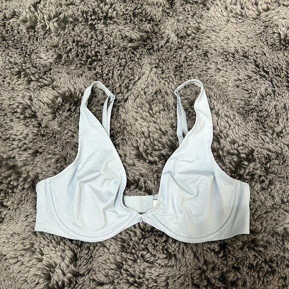 Victoria Secret Bra - Picture 2 of 6